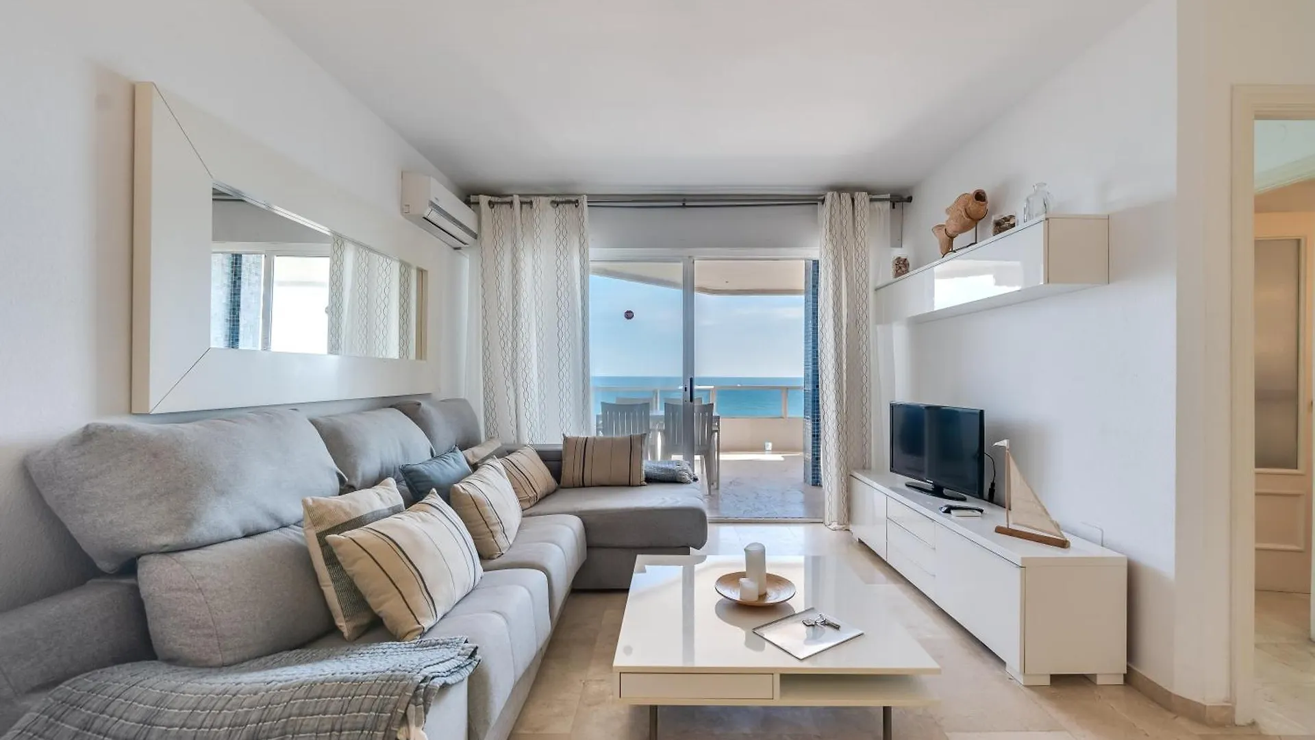 Apartamento LXR La Carihuela Sea Views 3Hab. Torremolinos España
