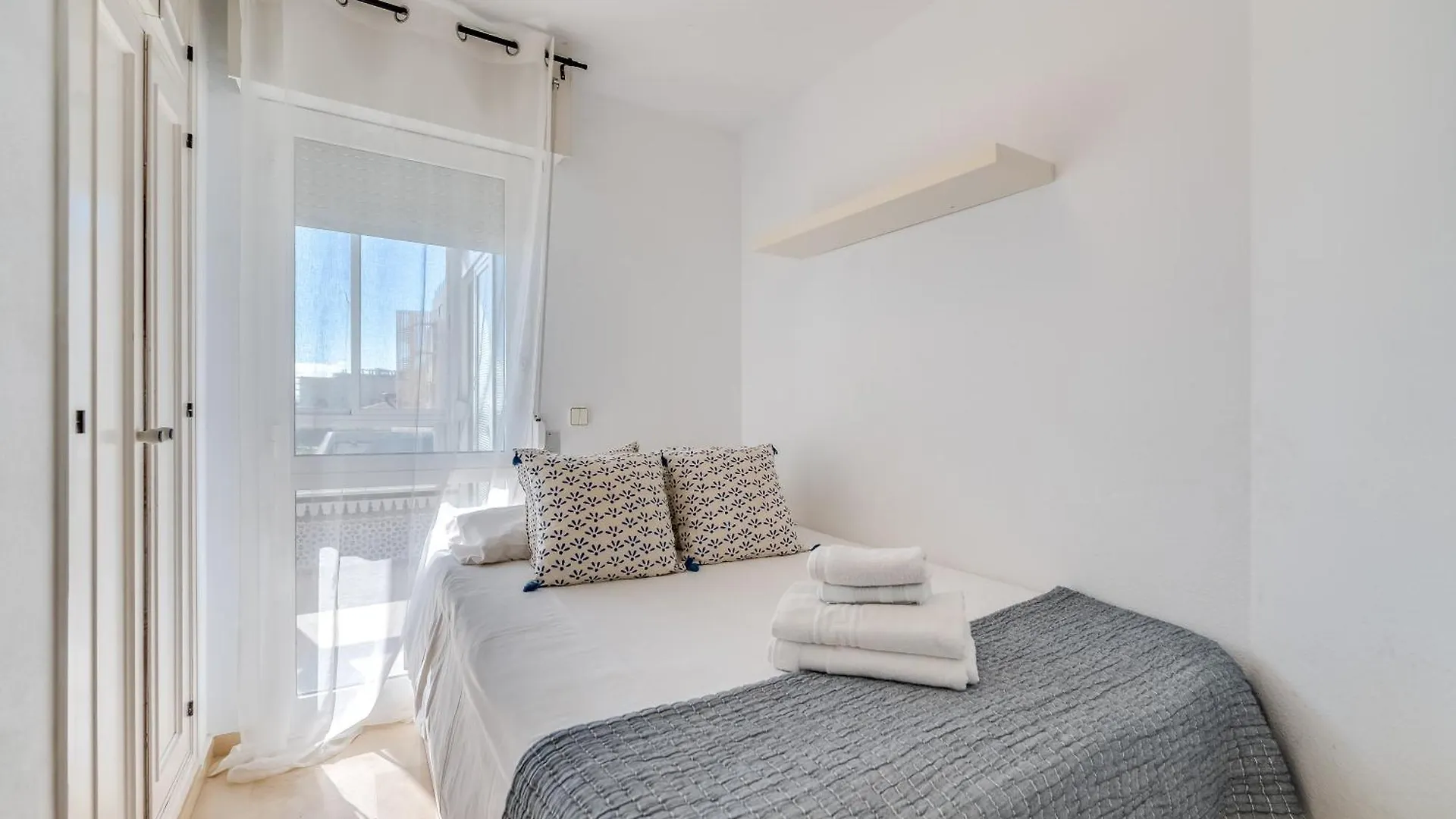 Apartamento LXR La Carihuela Sea Views 3Hab. Torremolinos