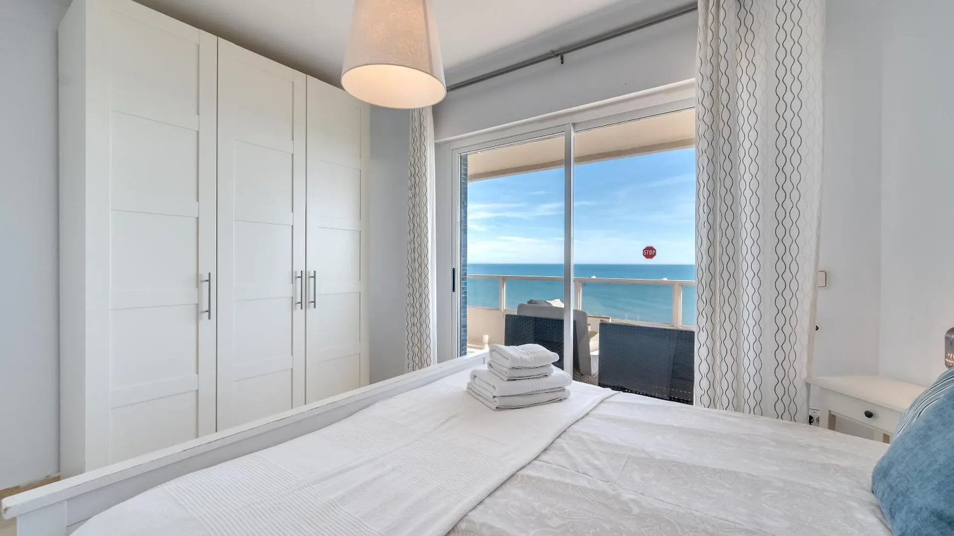 Apartamento LXR La Carihuela Sea Views 3Hab. Torremolinos