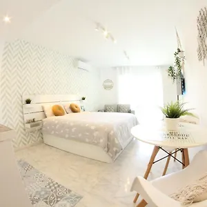 torremolinos-new-central-studio-plata-with-balcony.1costadelsol.com/