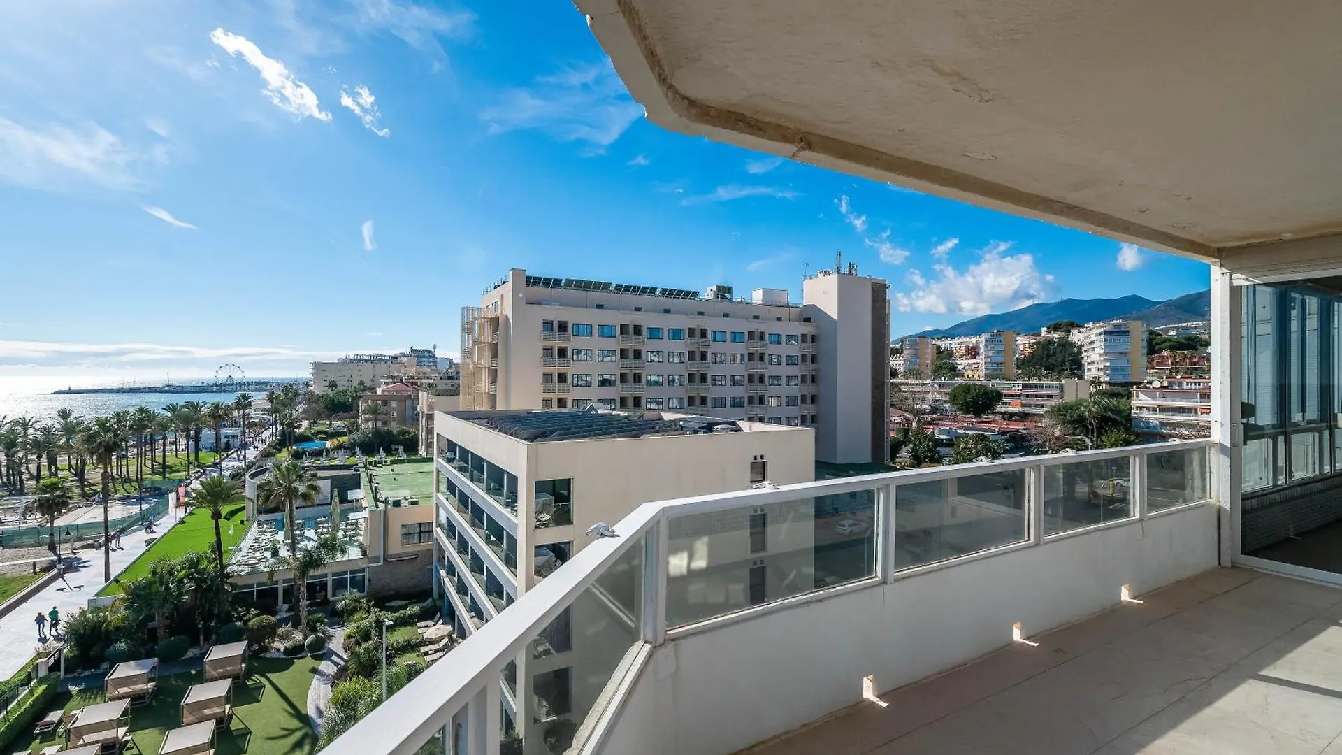 Apartamento LXR La Carihuela Sea Views 3Hab. Torremolinos